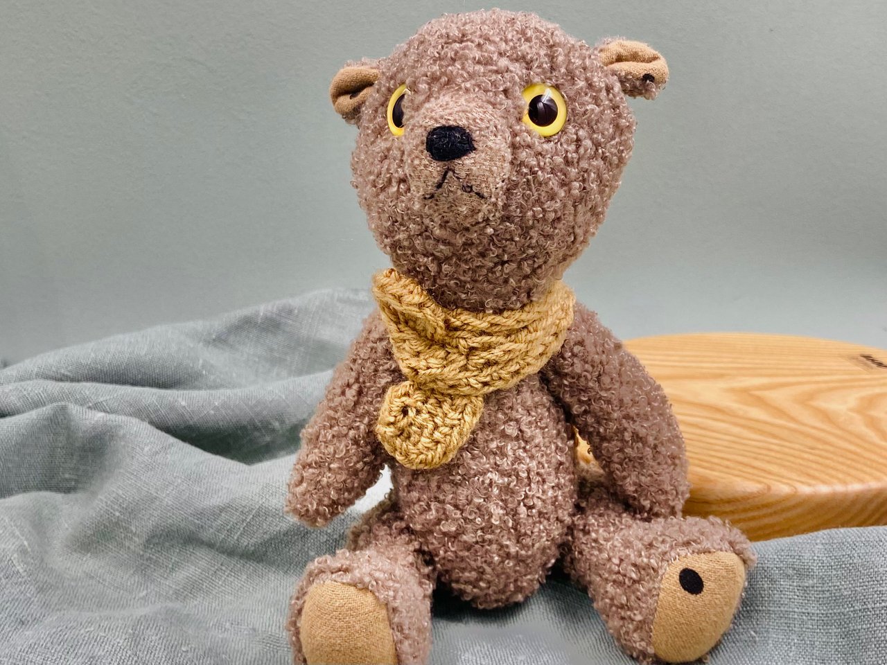 Интерьерная игрушка Мишка букле